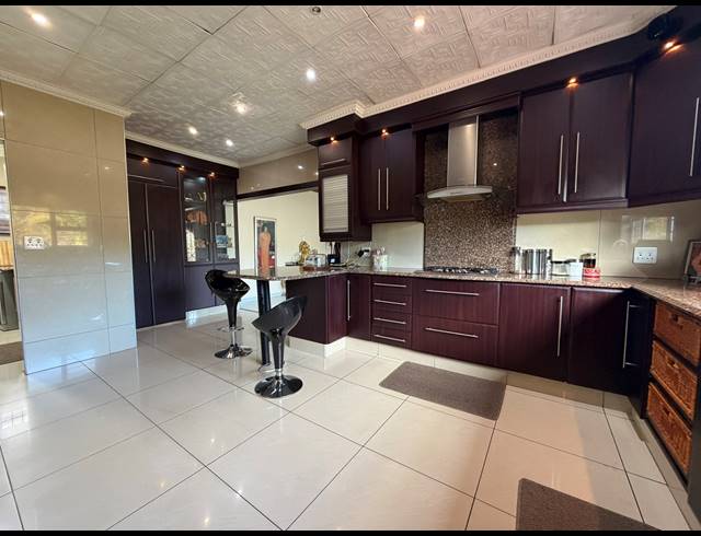 3 BEDROOM HOUSE FOR SALE IN SCOTTBURGH SOUTH